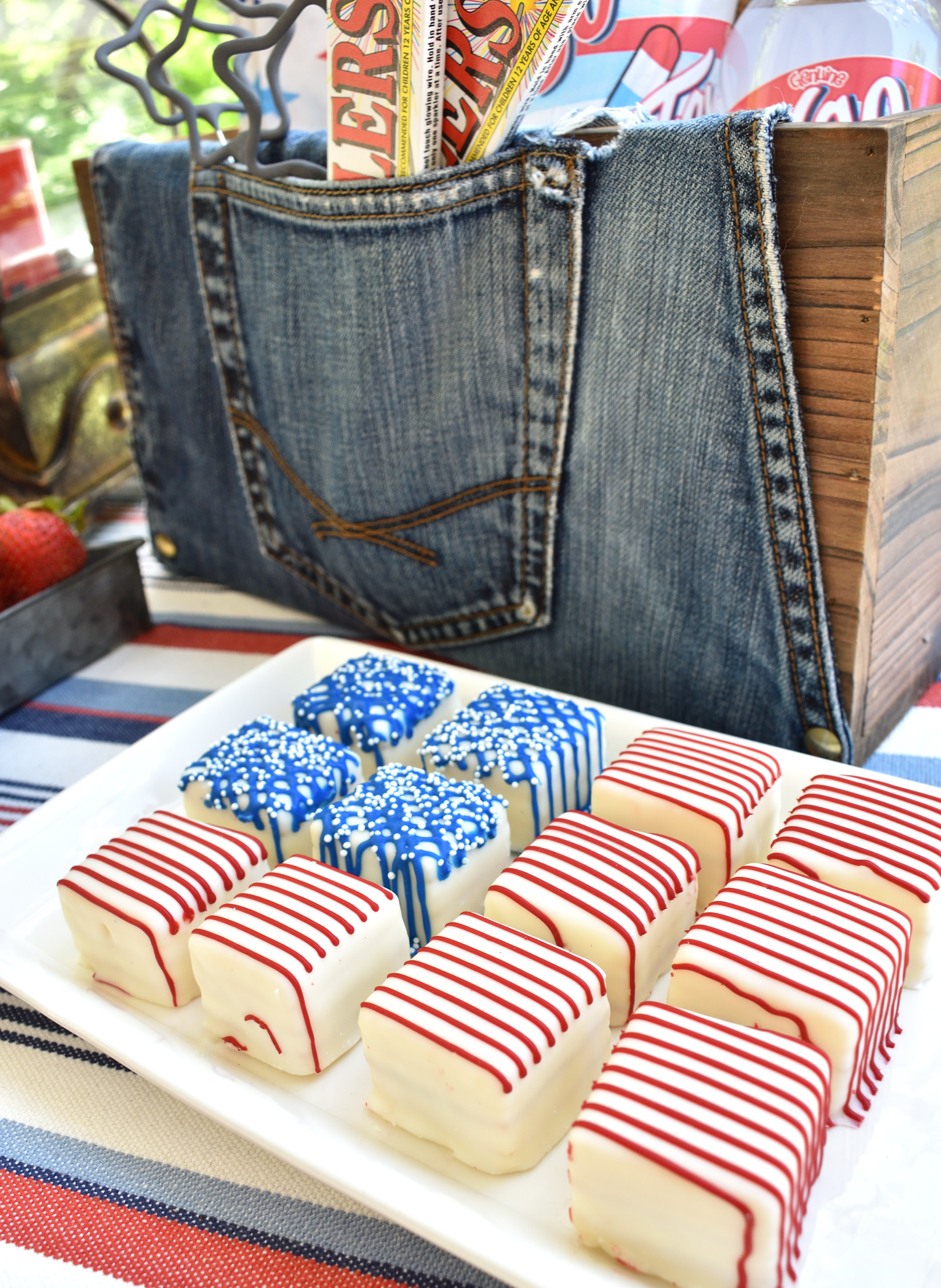 patriotic snack cakes