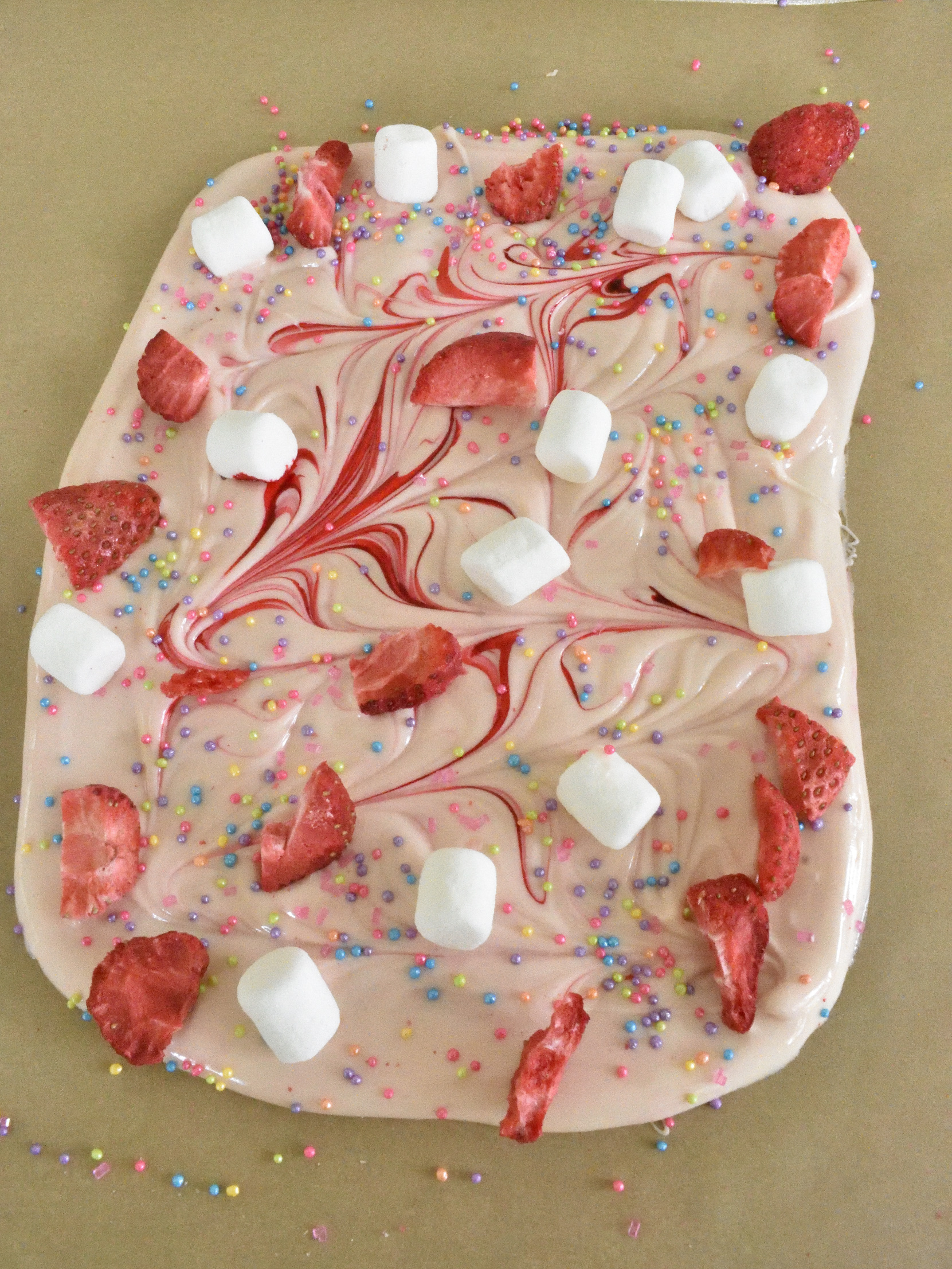 white chocolate berry bark