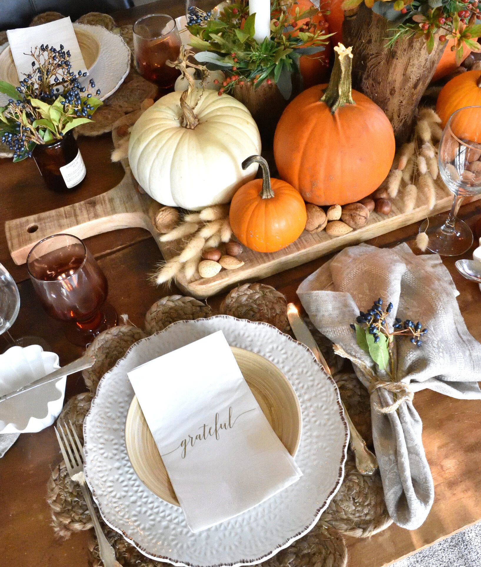 natural thanksgiving table