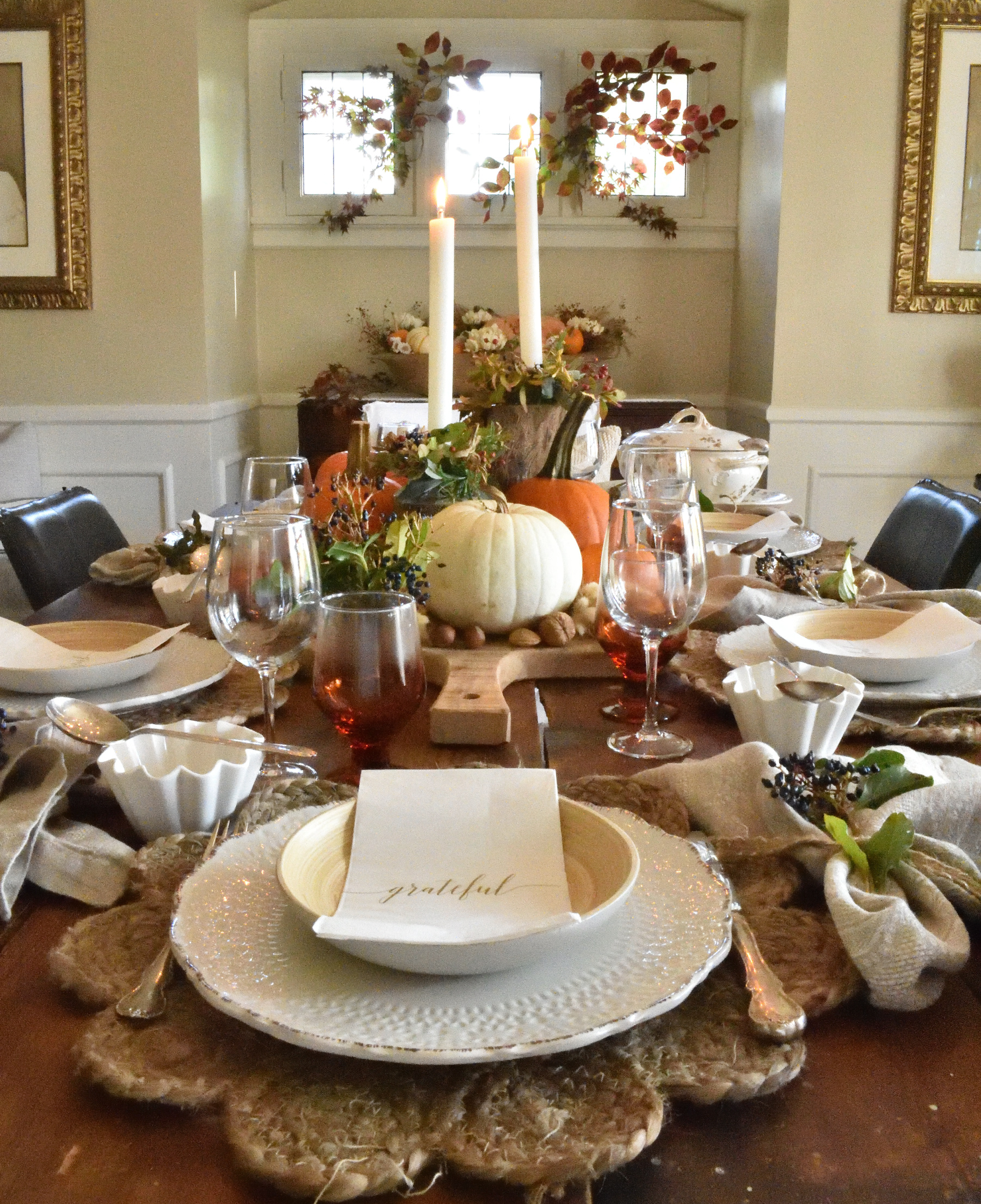natural elements on a thanksgiving table