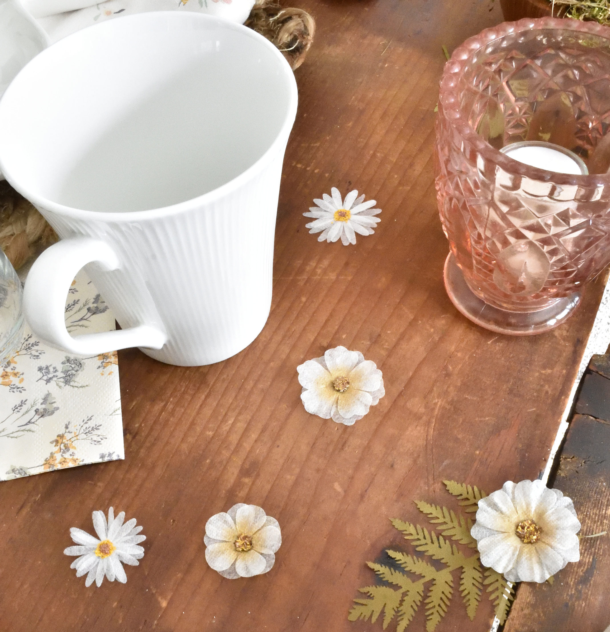 pretty table details