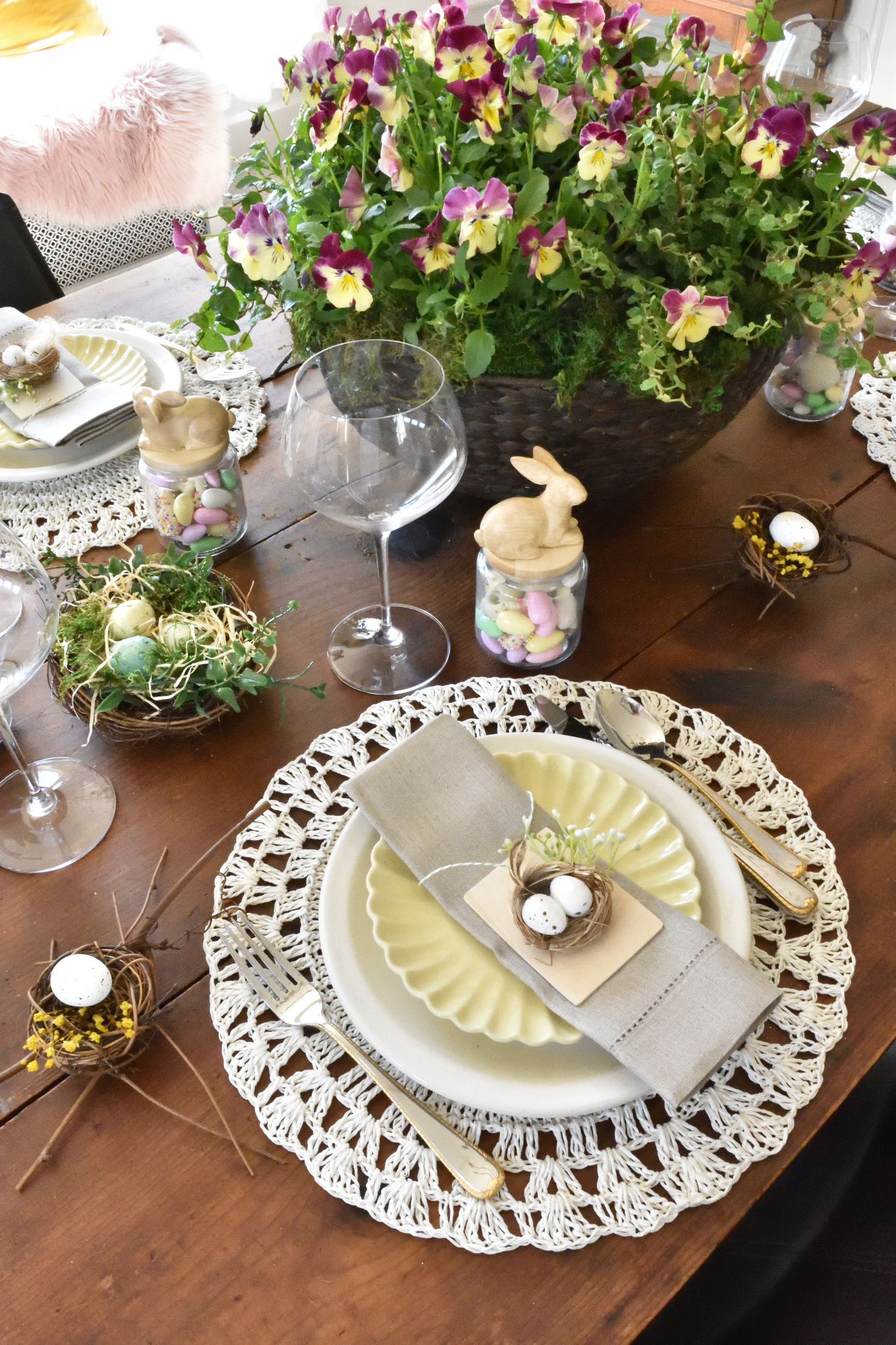 planning a simple Easter table