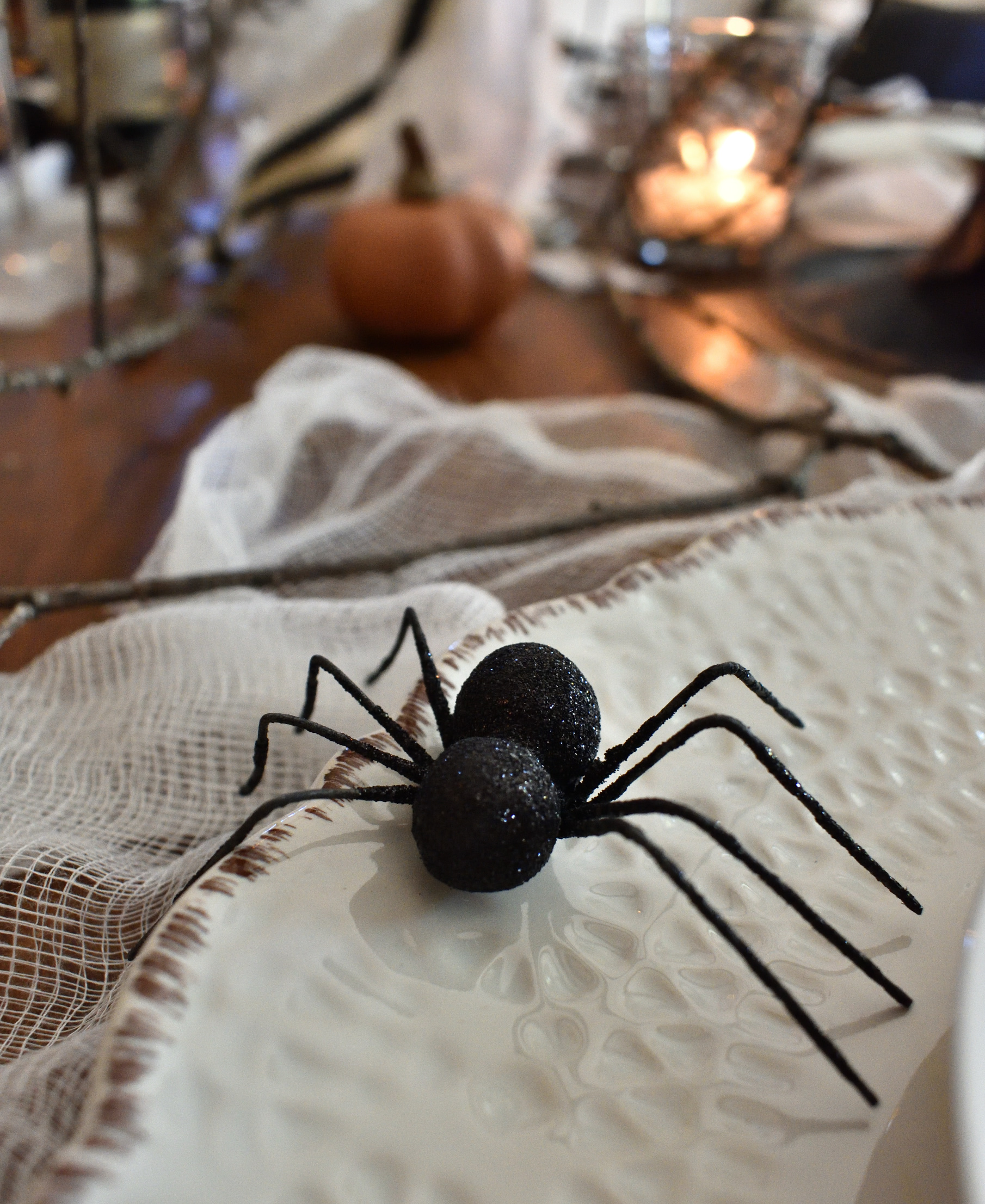 halloween table details