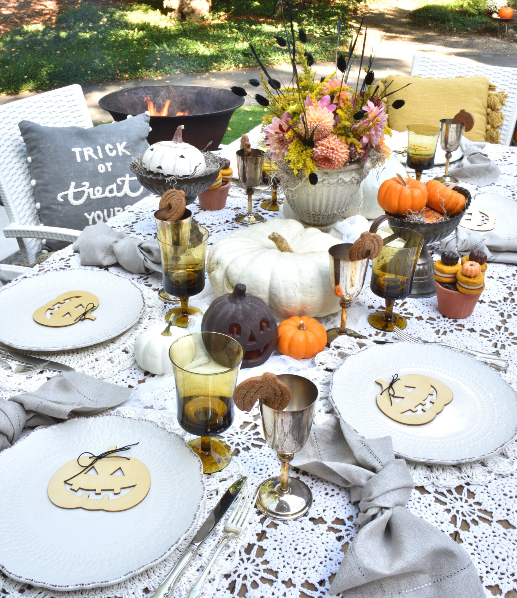 Halloween tablescape