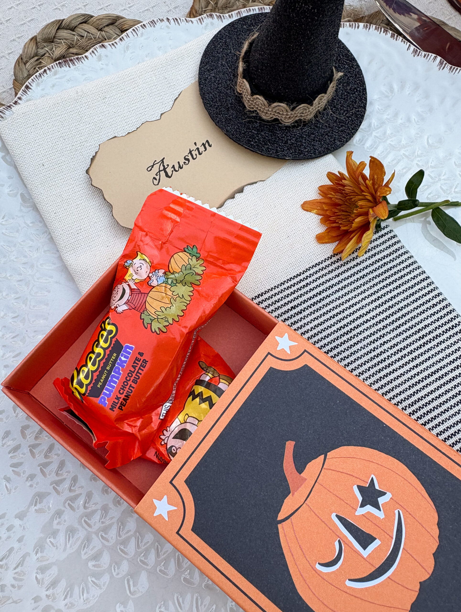 Halloween party favor