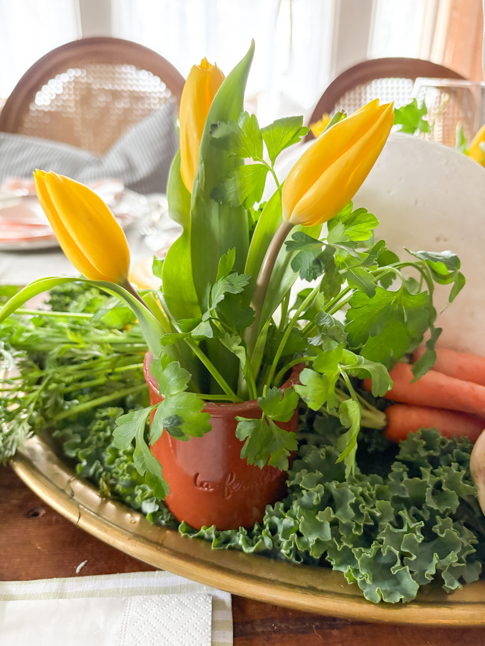 Easter table details